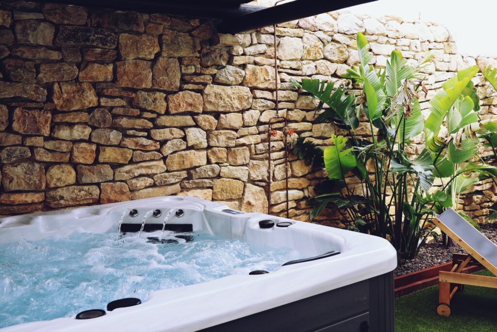 Private outdoor Jacuzzi Villaverde Village